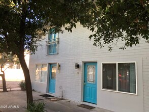 2025 S Granada Dr in Tempe, AZ - Building Photo - Building Photo