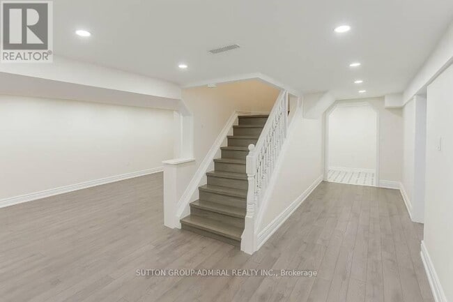 7 Judith Ave in Vaughan, ON - Building Photo - Building Photo