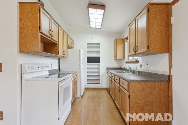 4208 S Pitkin St in Aurora, CO - Building Photo - Building Photo