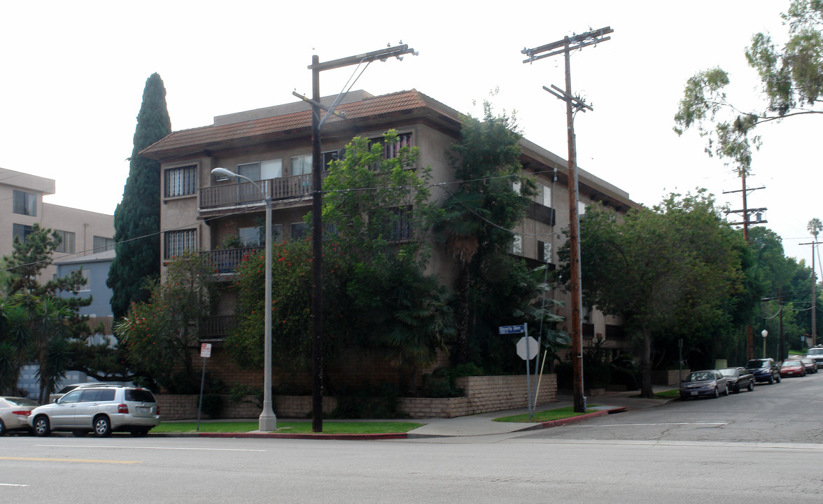 1539 Woodruff Ave in Los Angeles, CA - Foto de edificio