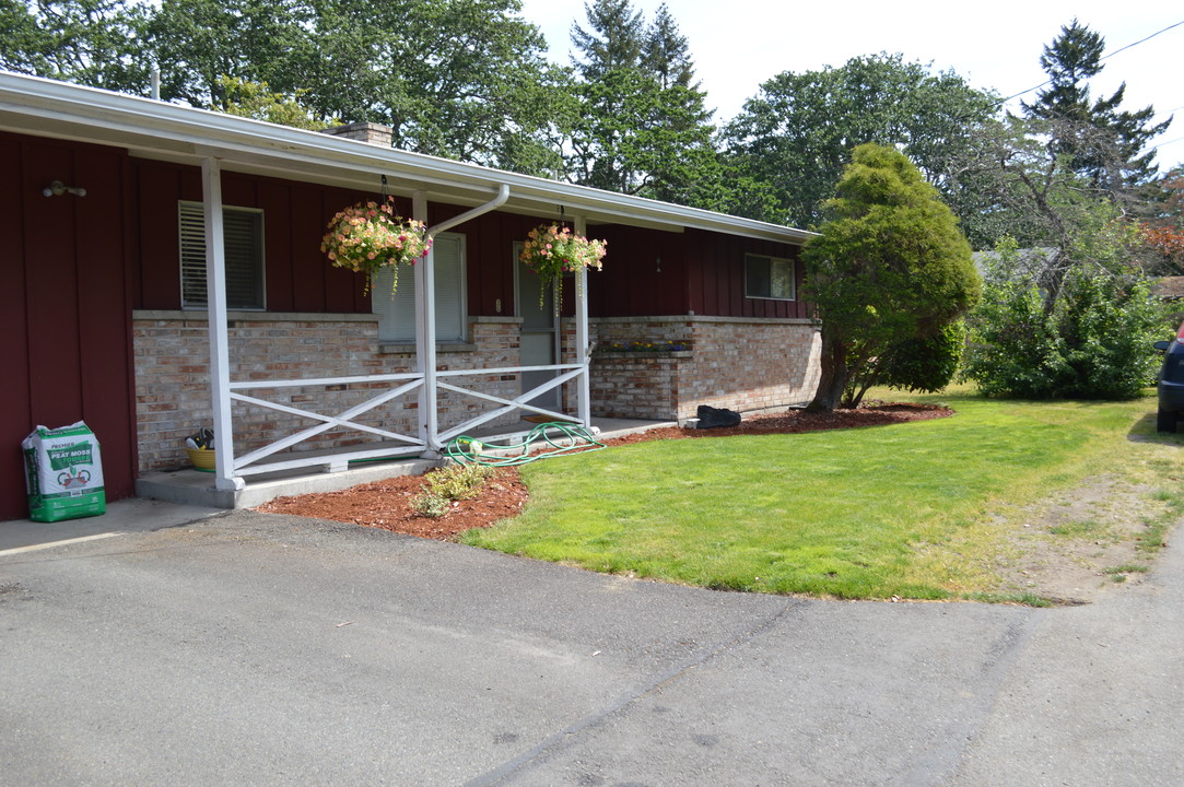 John Dower Estates in Lakewood, WA - Foto de edificio