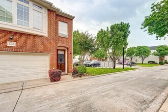1772 Aden Dr in Houston, TX - Building Photo - Building Photo