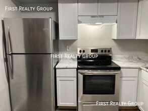 305 N Broadway St in Trotwood, OH - Foto de edificio - Building Photo