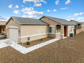 6041 Livingston Loop in Prescott Valley, AZ - Building Photo - Building Photo