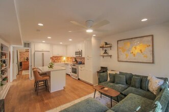 52 Chapel St-Unit -A in Charleston, SC - Building Photo - Building Photo