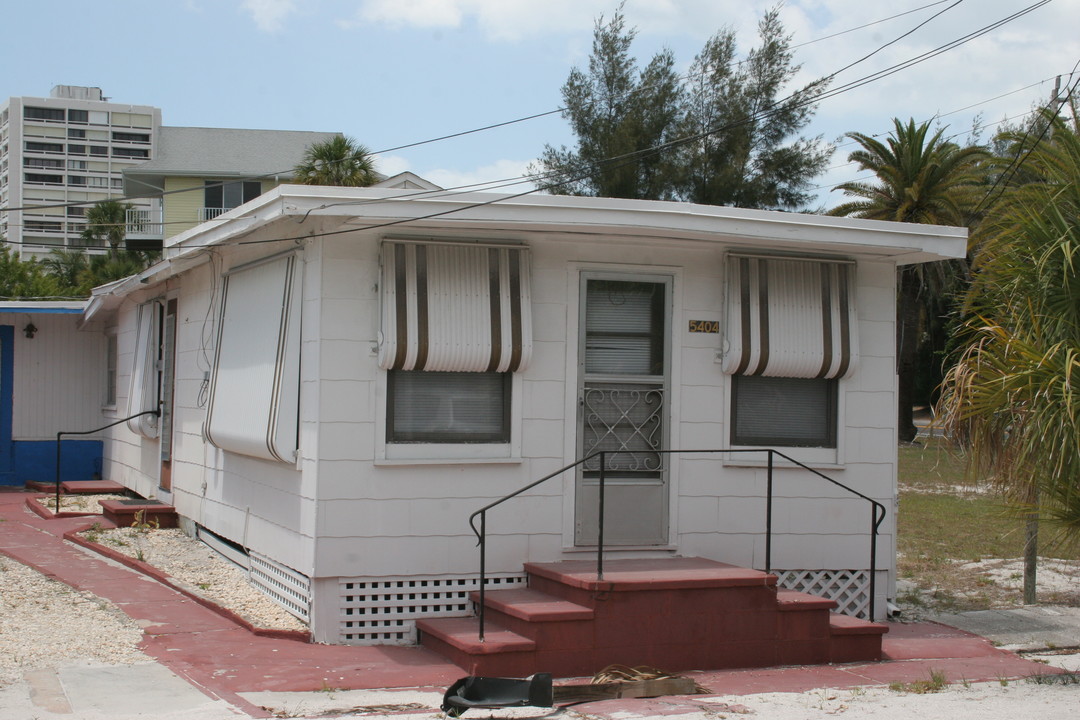 5404 Calle de la Siesta in Sarasota, FL - Building Photo