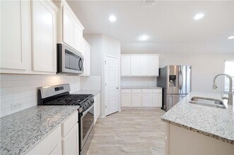 7329 Sentry Path in Austin, TX - Building Photo - Building Photo