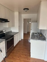 8401 18 Mile Rd in Sterling Heights, MI - Building Photo - Building Photo