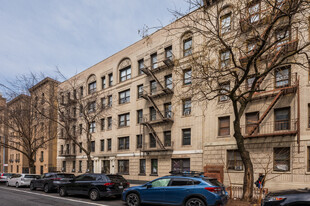 629 W 170th St in New York, NY - Building Photo