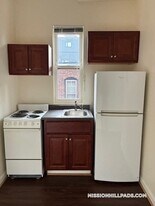 59 S Huntington Ave in Boston, MA - Building Photo