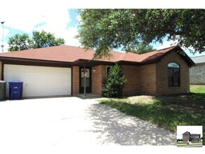 213 Bronc Dr in Copperas Cove, TX - Building Photo - Building Photo