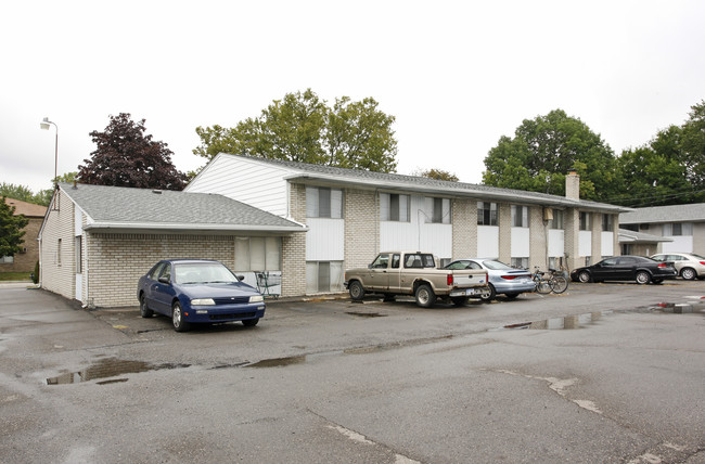 Krauter Apartments in Garden City, MI - Foto de edificio - Building Photo