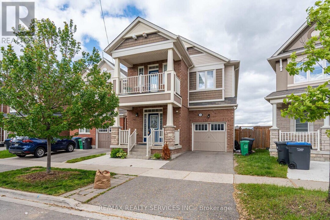 102 Rockbrook Trail in Brampton, ON - Building Photo