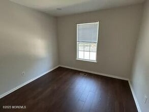 72 Oxford Ct in Englishtown, NJ - Building Photo - Building Photo