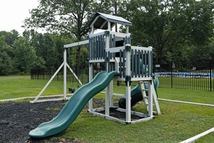 Brookwood Gardens in East Windsor, NJ - Building Photo