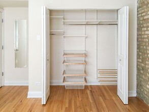 624 W Roscoe St, Unit 624-2C in Chicago, IL - Building Photo - Building Photo