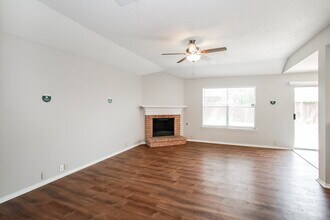 1024 Beechwood Dr in Denton, TX - Foto de edificio - Building Photo