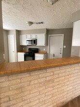 410 Reseda Dr in Webster, TX - Building Photo - Building Photo