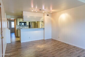 4901 S Calle Los Cerros Dr in Tempe, AZ - Building Photo - Building Photo