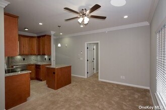 115 Evergreen St-Unit -103 in West Babylon, NY - Building Photo - Building Photo