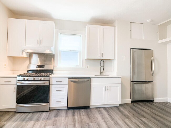 98 Bristol Rd, Unit 2