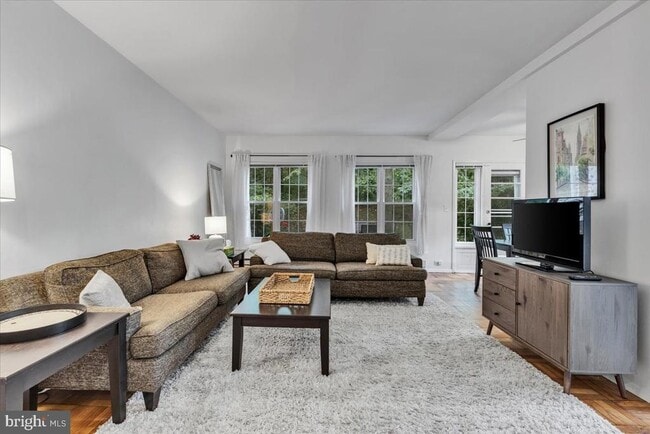 property at 1132 Valley Dr