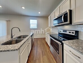 10187 Dover St in Longmont, CO - Building Photo - Building Photo