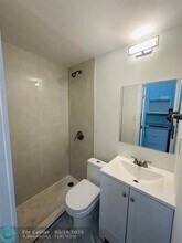 2733 SW 15th St in Miami, FL - Building Photo - Building Photo