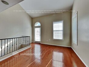 5727 S 21st Terrace in Phoenix, AZ - Foto de edificio - Building Photo