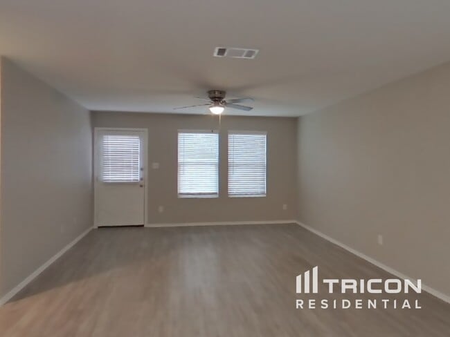 9603 Littleton Grist in San Antonio, TX - Building Photo - Building Photo