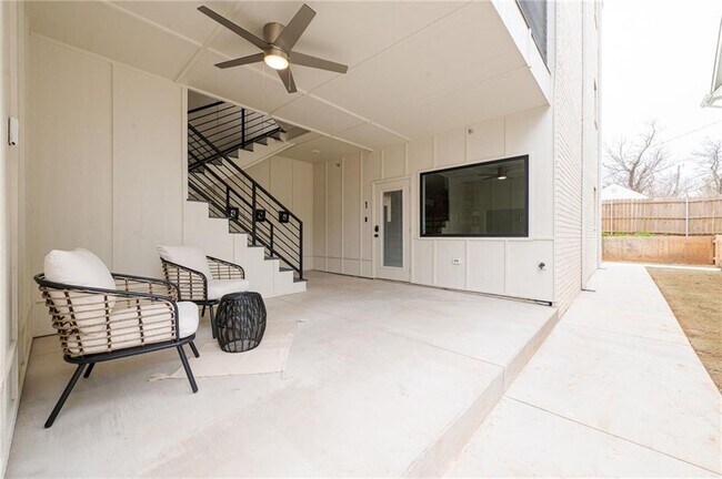 1653 NW 12th St in Oklahoma City, OK - Building Photo - Building Photo