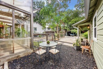 1106 Fairmount Ave in Austin, TX - Building Photo - Building Photo