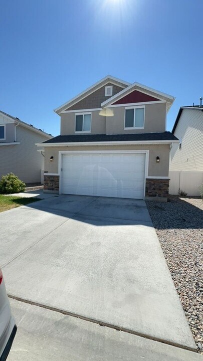 863 Wellington Ave. in North Salt Lake, UT - Building Photo
