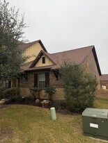 3011 Towers Pkwy in College Station, TX - Building Photo