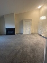 8623 Jasonville Farms SE in Caledonia, MI - Building Photo - Building Photo