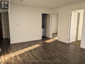 160 Flemington Rd in Toronto, ON - Building Photo - Building Photo