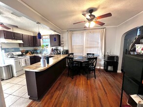 6718 Drayton St in Jacksonville, FL - Foto de edificio - Building Photo