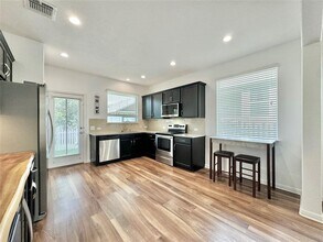1701 Logan Dr in Round Rock, TX - Building Photo - Building Photo