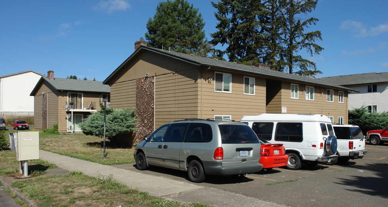 3726-3818 Iberis St NE in Salem, OR - Building Photo