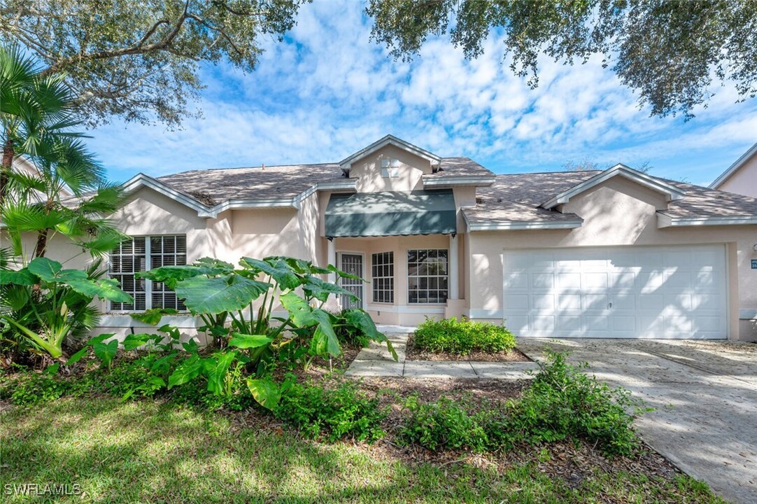 2835 Mizzen Way in Naples, FL - Building Photo