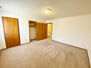 908 Hearthridge Ct in Raleigh, NC - Building Photo - Building Photo