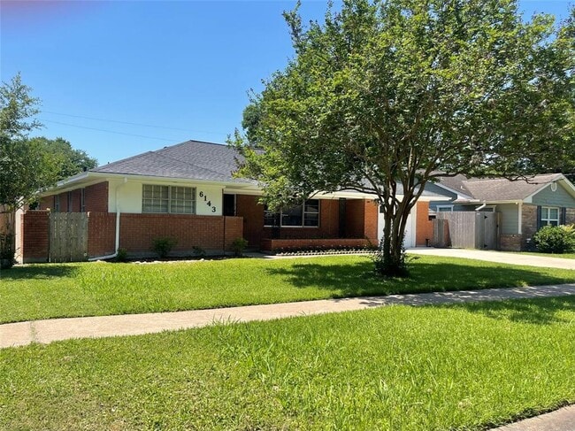 6143 Jason St in Houston, TX - Foto de edificio - Building Photo