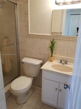 250 180th Dr, Unit 508 in Sunny Isles Beach, FL - Building Photo - Building Photo