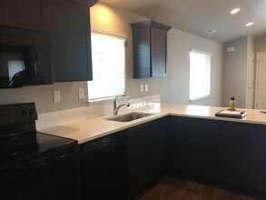 1521 SW 36th Loop in Redmond, OR - Building Photo - Building Photo