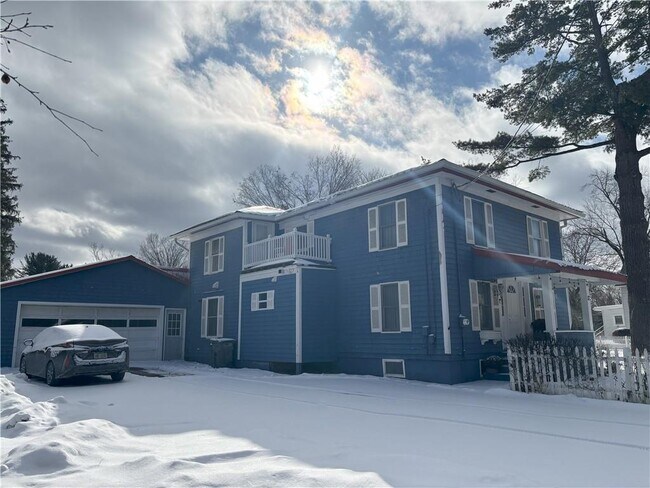 17 Main St in Freeville, NY - Building Photo - Building Photo