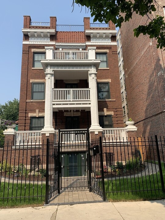 5816 N Kenmore Ave in Chicago, IL - Building Photo