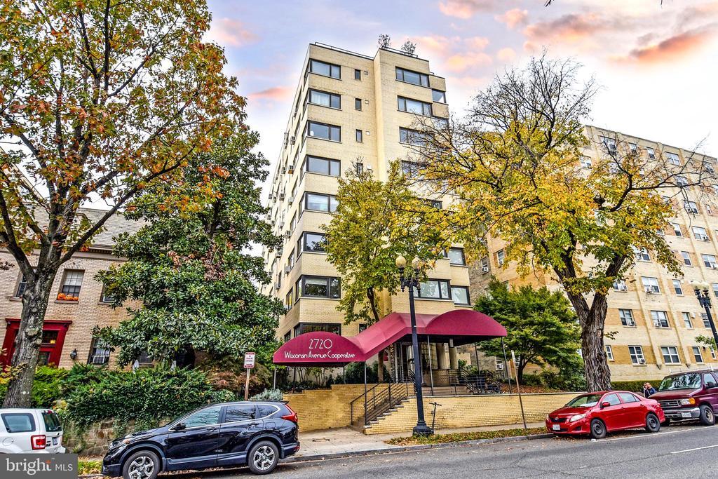 2720 Wisconsin Ave NW in Washington, DC - Building Photo