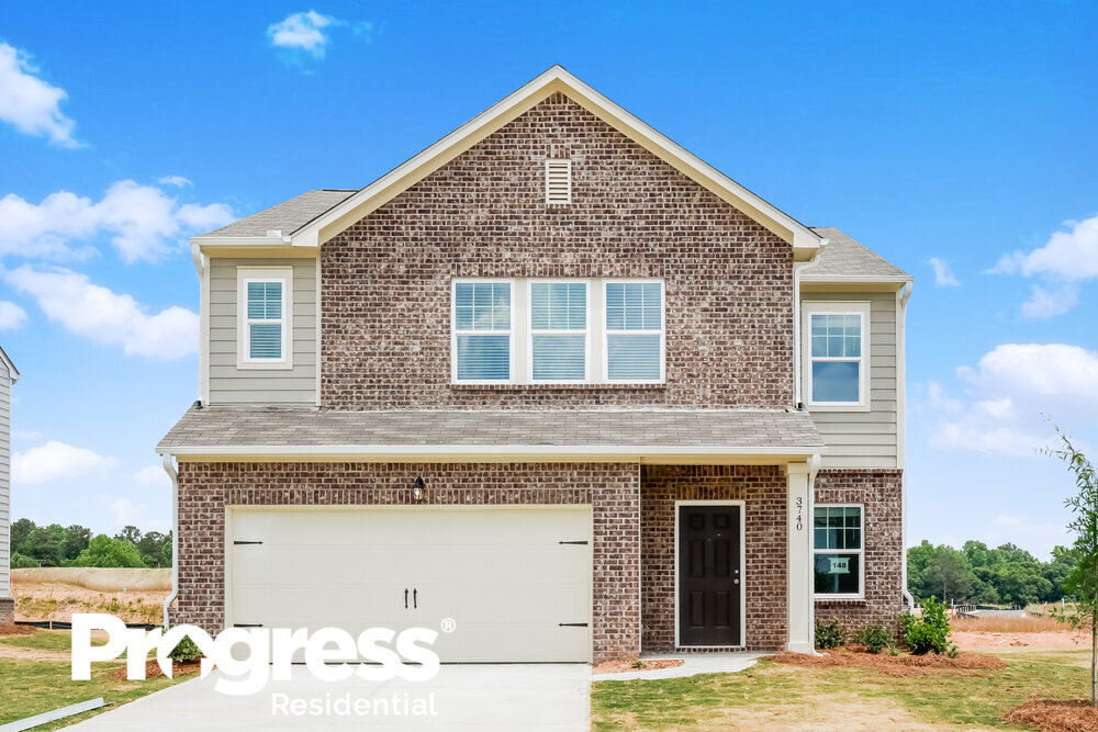 3740 Place Dr in Loganville, GA - Building Photo