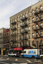 135-137 Chrystie St in New York, NY - Building Photo - Building Photo