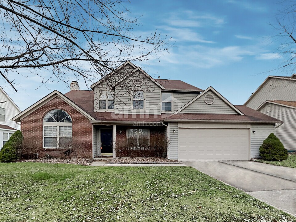 10604 Magenta Dr in Noblesville, IN - Building Photo